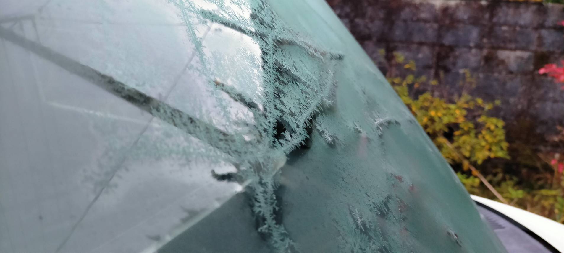 車フロントガラス 凍結